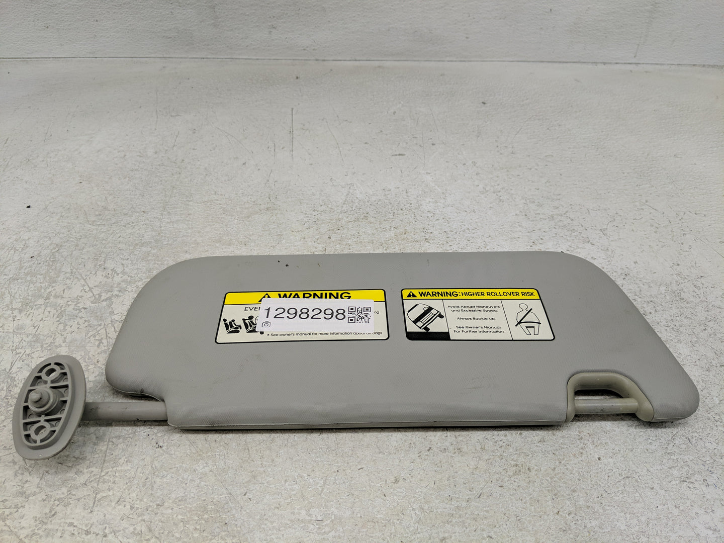 2014-2019 Kia Soul Sun Visor Shade Replacement Driver Left Mirror Fits Fits 2014 2015 2016 2017 2018 2019 OEM Used Auto Part
