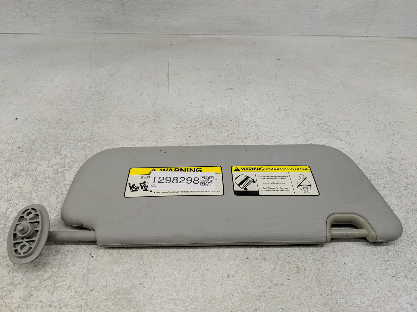 2014-2019 Kia Soul Sun Visor Shade Replacement Driver Left Mirror Fits Fits 2014 2015 2016 2017 2018 2019 OEM Used Auto Part
