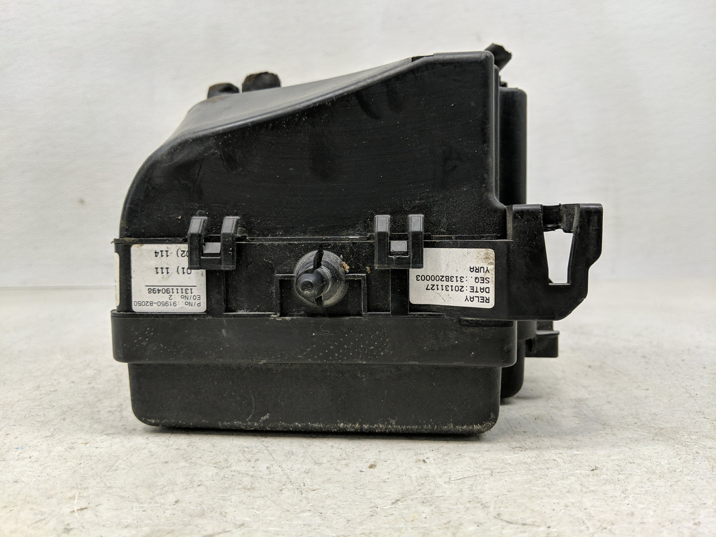 2014 Kia Soul Fusebox Fuse Box Panel Relay Module P/N:91950-B2050 91950-B2090 Fits OEM Used Auto Parts - Oemusedautoparts1.c