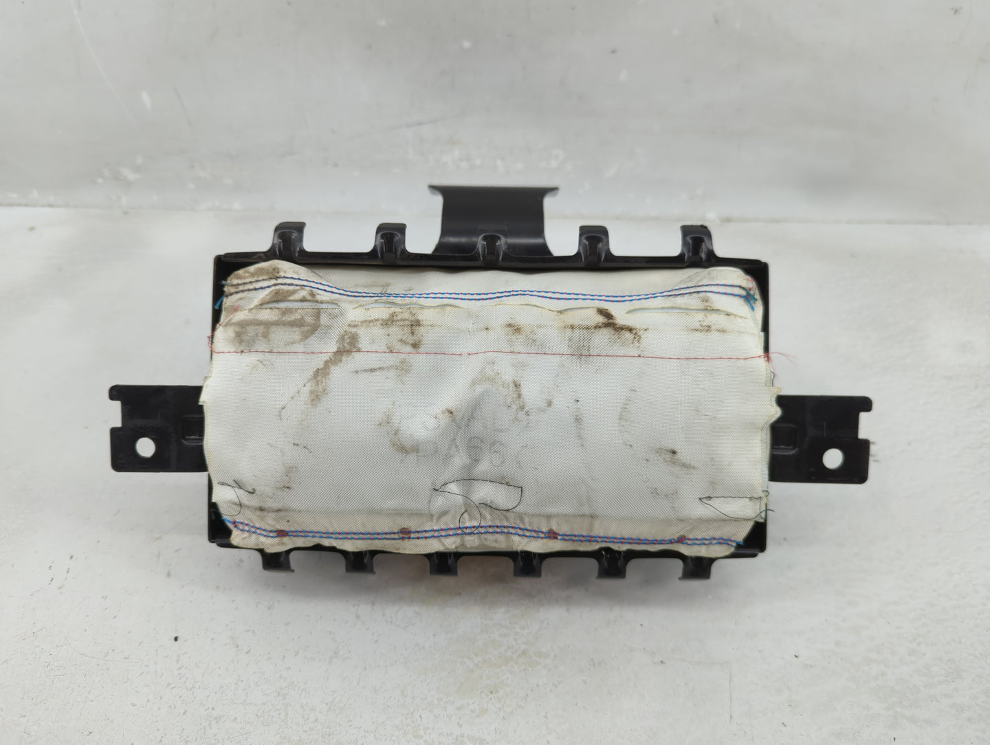 2014-2019 Kia Soul Air Bag Passenger Right Dashboard OEM P/N:84530-B2500 Fits Fits 2014 2015 2016 2017 2018 2019 OEM Used Au