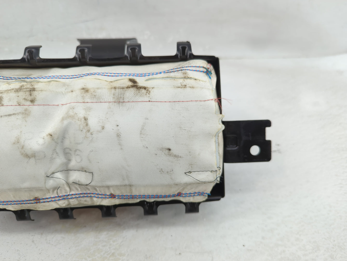 2014-2019 Kia Soul Air Bag Passenger Right Dashboard OEM P/N:84530-B2500 Fits Fits 2014 2015 2016 2017 2018 2019 OEM Used Au