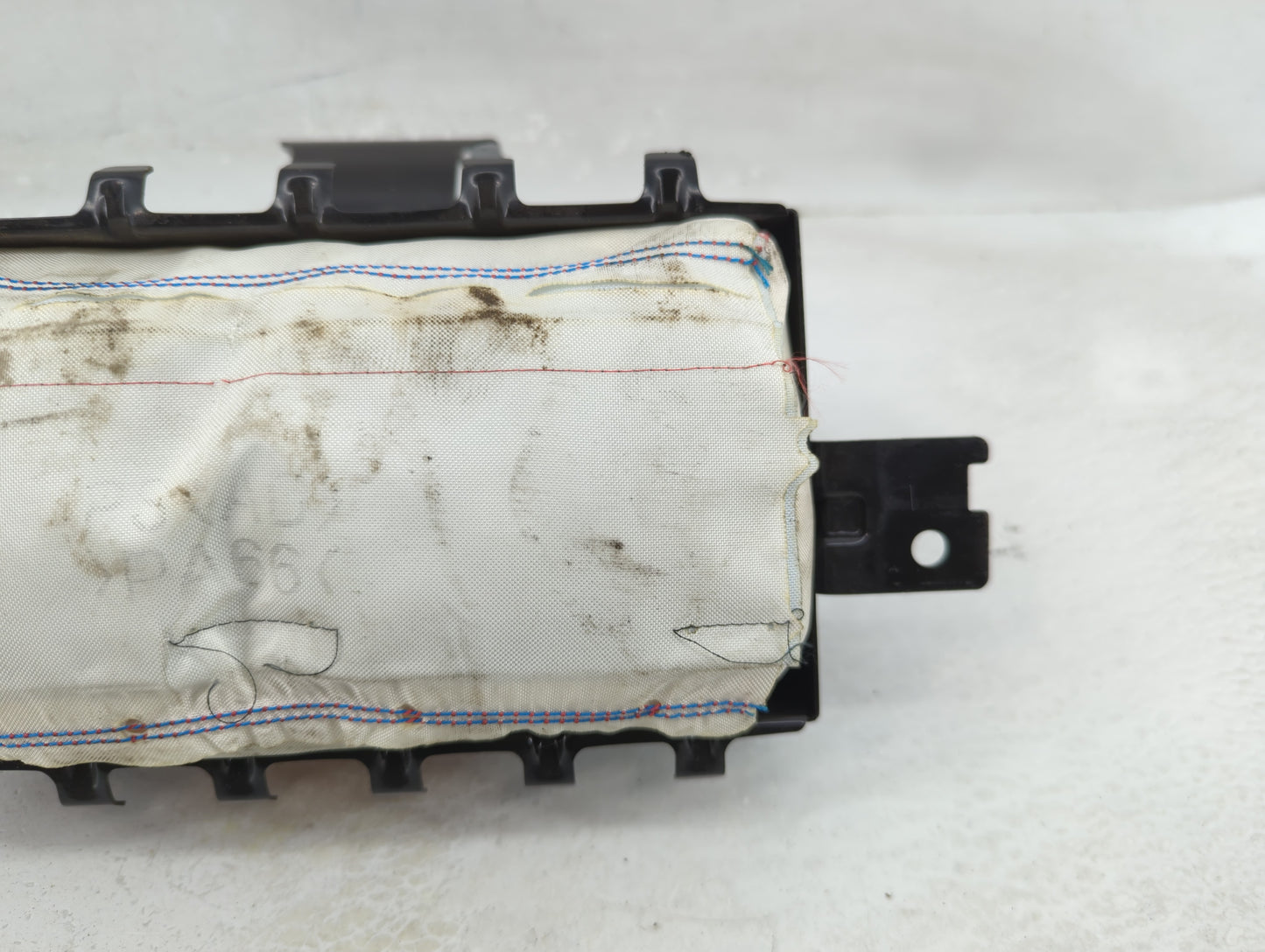 2014-2019 Kia Soul Air Bag Passenger Right Dashboard OEM P/N:84530-B2500 Fits Fits 2014 2015 2016 2017 2018 2019 OEM Used Au