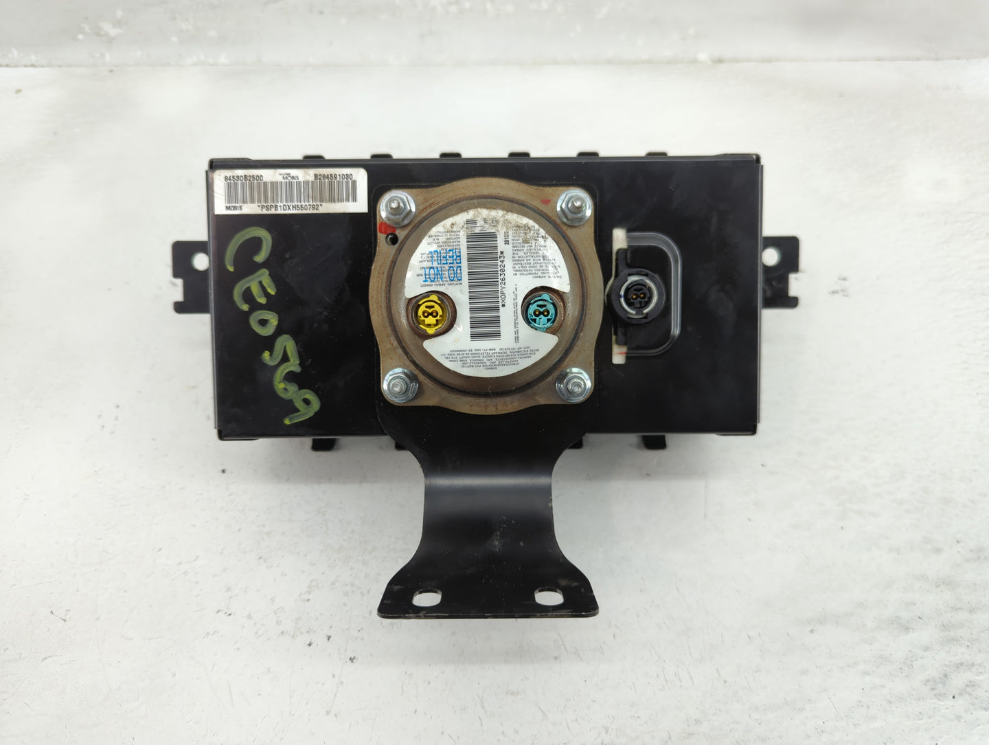 2014-2019 Kia Soul Air Bag Passenger Right Dashboard OEM P/N:84530-B2500 Fits Fits 2014 2015 2016 2017 2018 2019 OEM Used Au