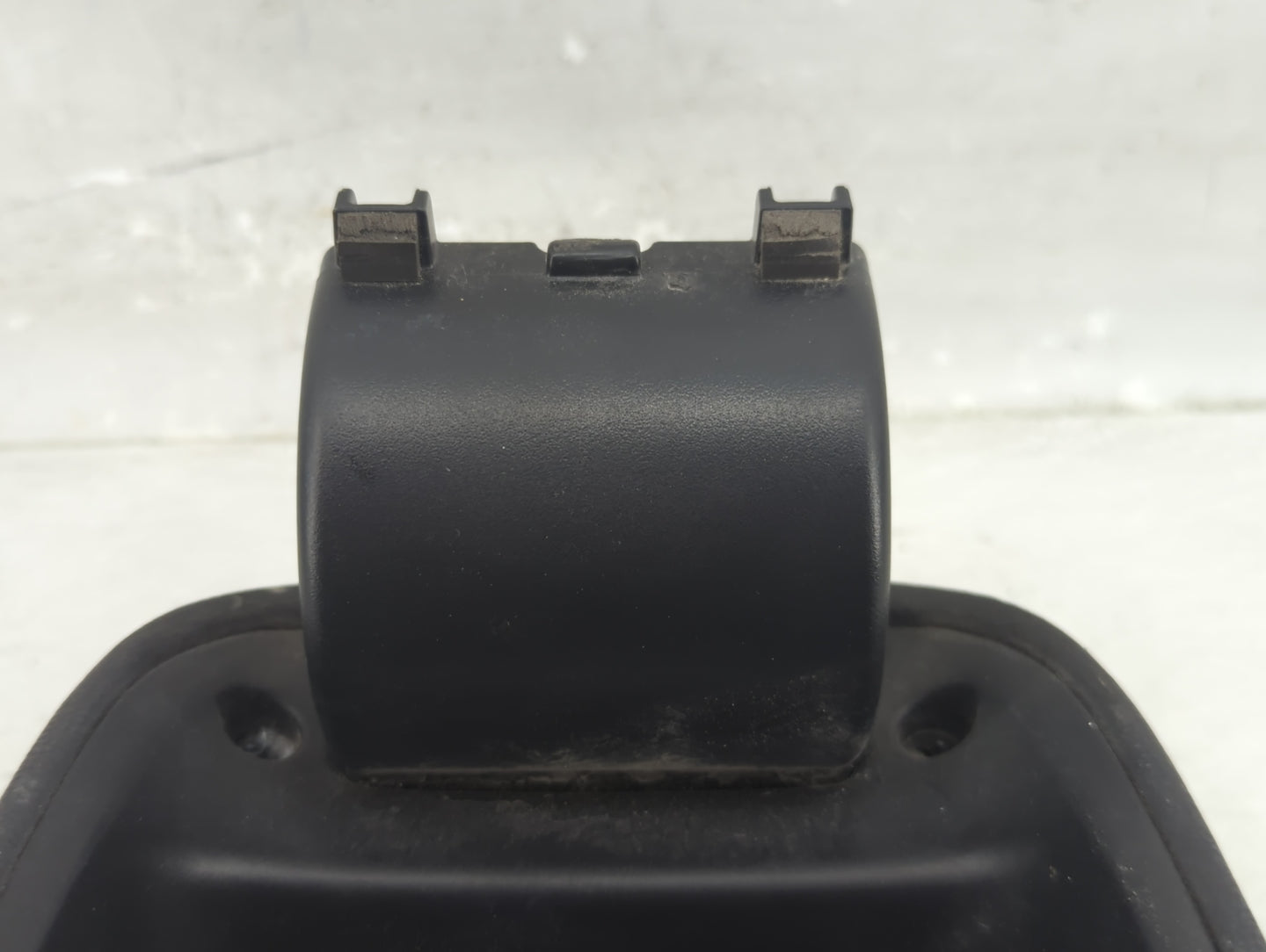 2014 Kia Soul Center Console Armrest Cover Lid P/N:84661-B2101 Fits OEM Used Auto Parts - Oemusedautoparts1.com