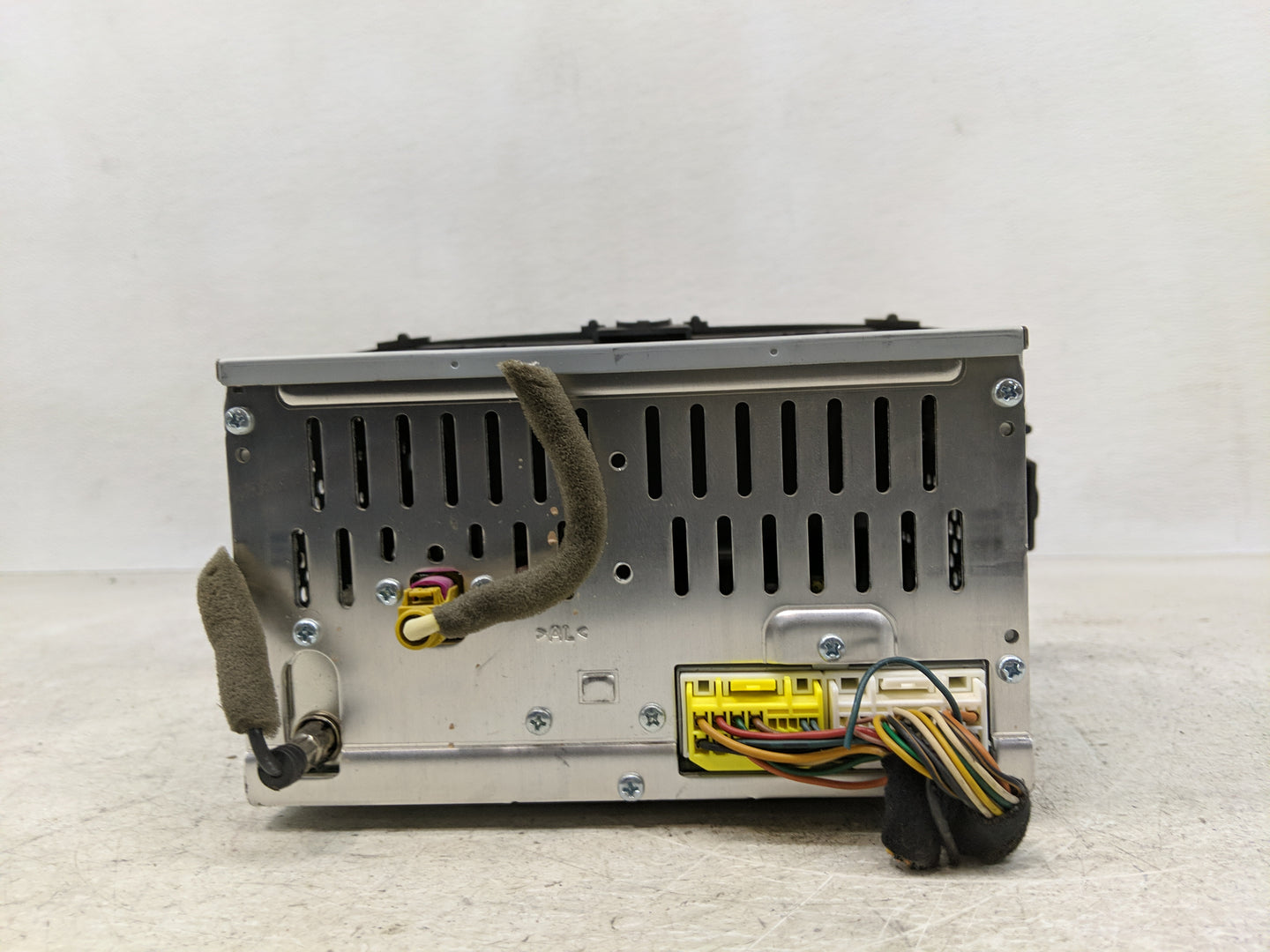 2014-2016 Kia Soul Radio AM FM Cd Player Receiver Replacement P/N:96170-B2090CA Fits Fits 2014 2015 2016 OEM Used Auto Parts