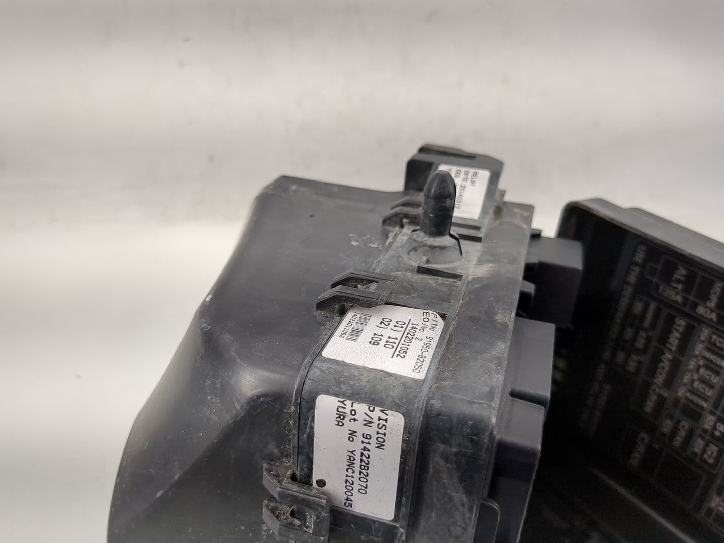 2014 Kia Soul Fusebox Fuse Box Panel Relay Module P/N:91950-B2090 Fits OEM Used Auto Parts - Oemusedautoparts1.com
