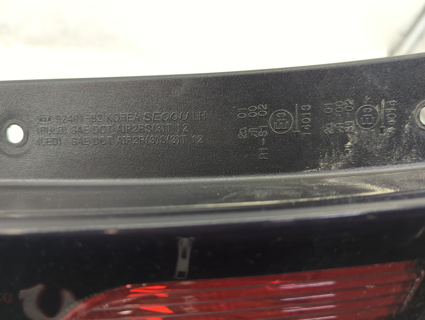 2014-2019 Kia Soul Tail Light Assembly Driver Left OEM Fits Fits 2014 2015 2016 2017 2018 2019 OEM Used Auto Parts - Oemused