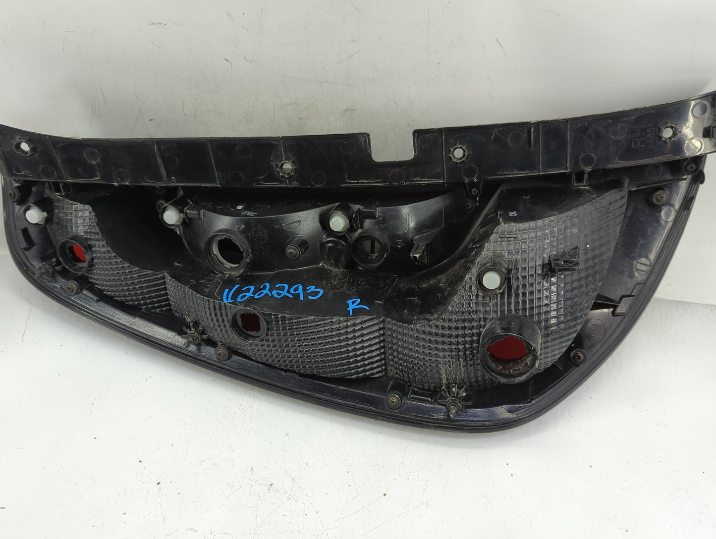 2014-2019 Kia Soul Tail Light Assembly Passenger Right OEM Fits Fits 2014 2015 2016 2017 2018 2019 OEM Used Auto Parts - Oem