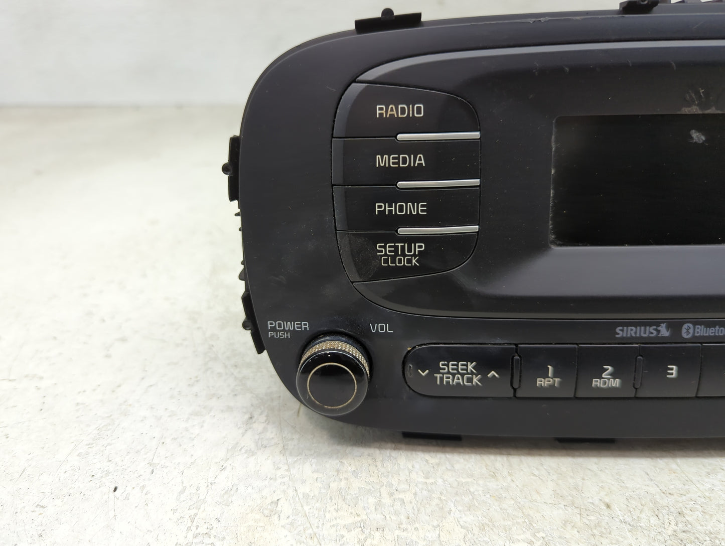 2014-2016 Kia Soul Radio AM FM Cd Player Receiver Replacement P/N:96170-B2090CA Fits Fits 2014 2015 2016 OEM Used Auto Parts