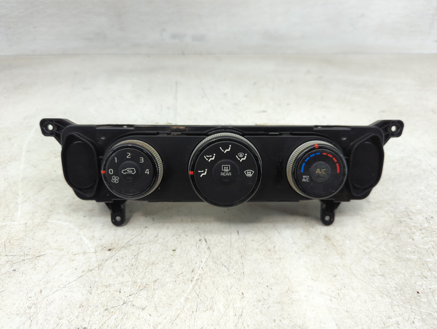 2014-2016 Kia Soul Climate Control Module Temperature AC/Heater Replacement P/N:97250-B2AS0ASB Fits Fits 2014 2015 2016 OEM 