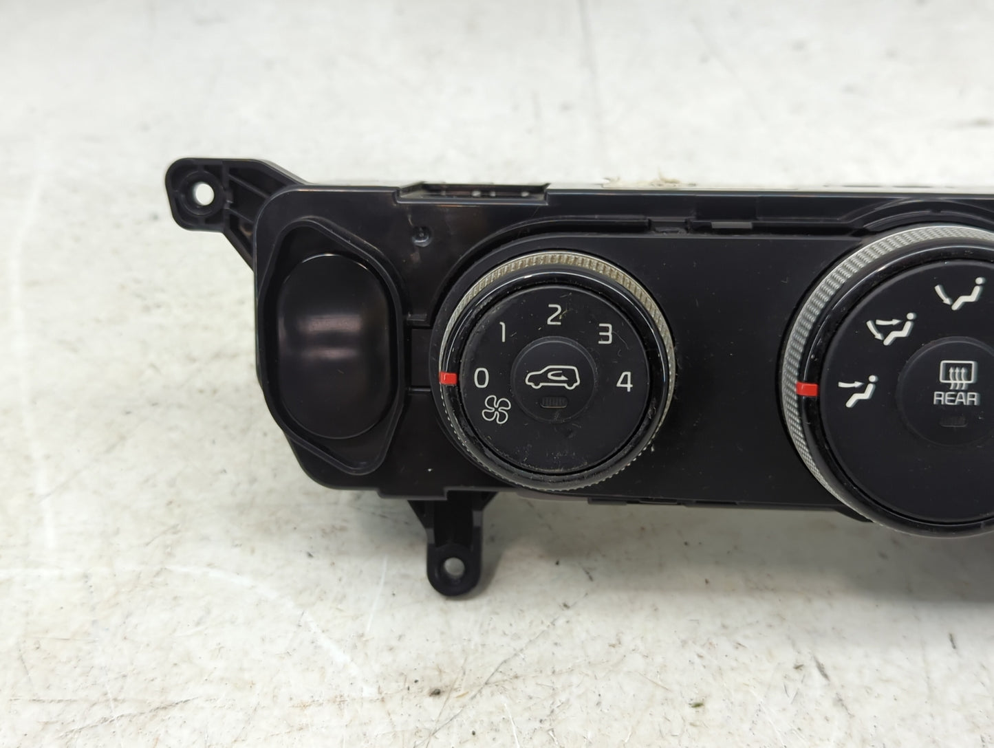 2014-2016 Kia Soul Climate Control Module Temperature AC/Heater Replacement P/N:97250-B2AS0ASB Fits Fits 2014 2015 2016 OEM 