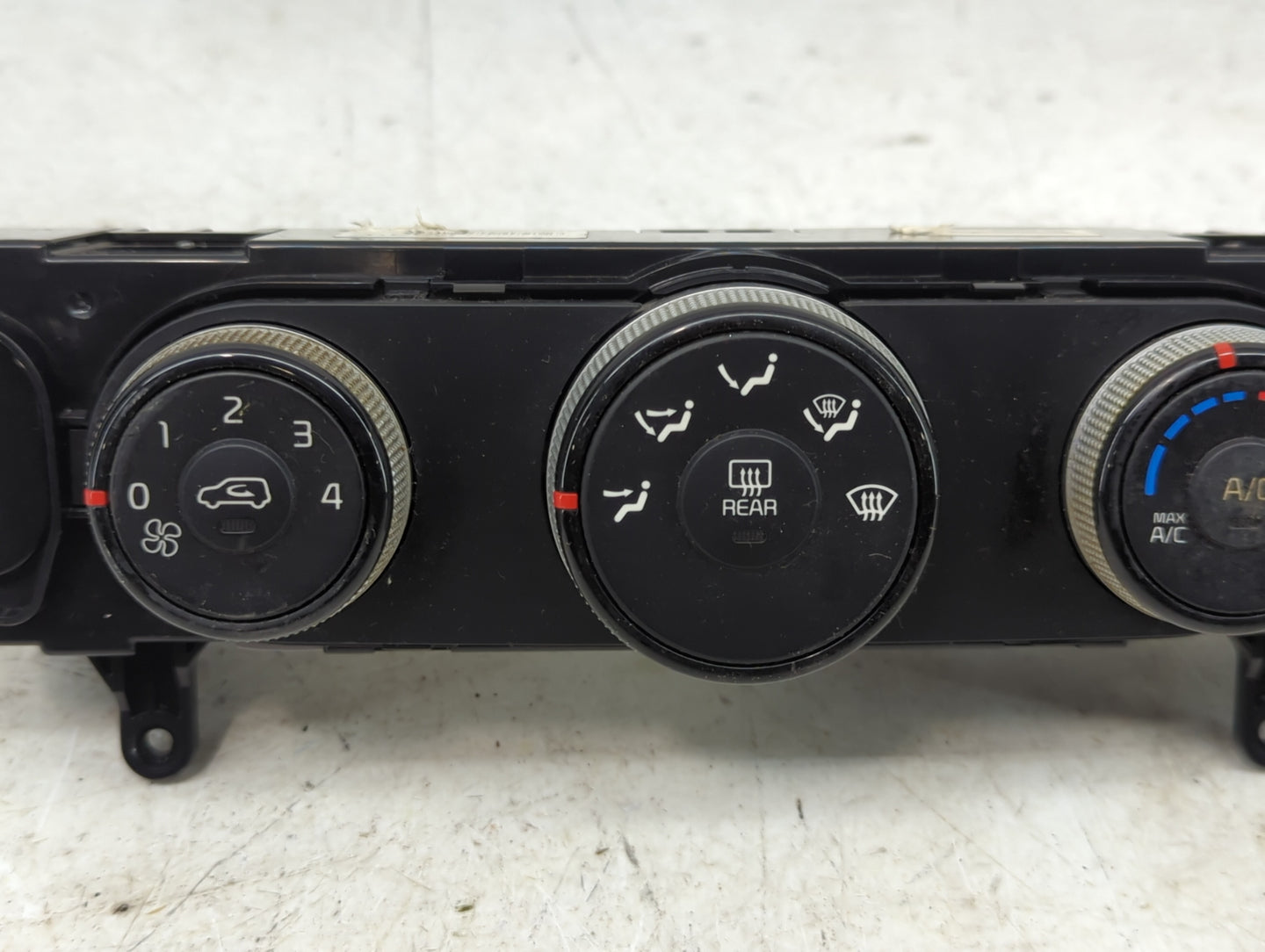 2014-2016 Kia Soul Climate Control Module Temperature AC/Heater Replacement P/N:97250-B2AS0ASB Fits Fits 2014 2015 2016 OEM 