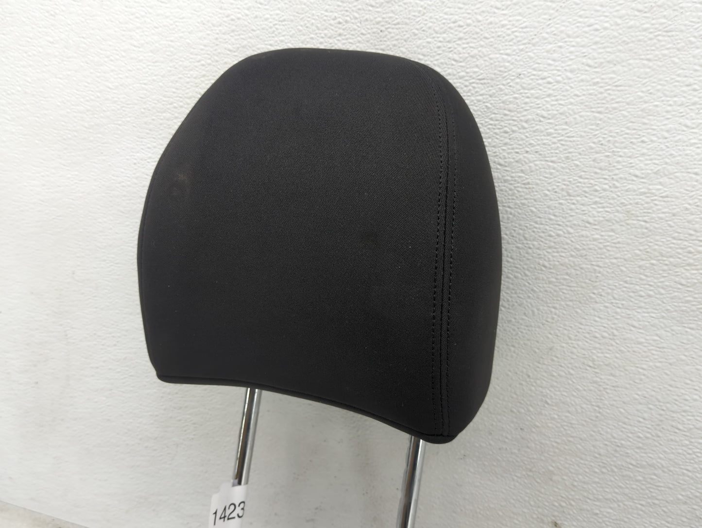 2014-2016 Kia Soul Headrest Head Rest Front Driver Seat Black - Oemusedautoparts1.com