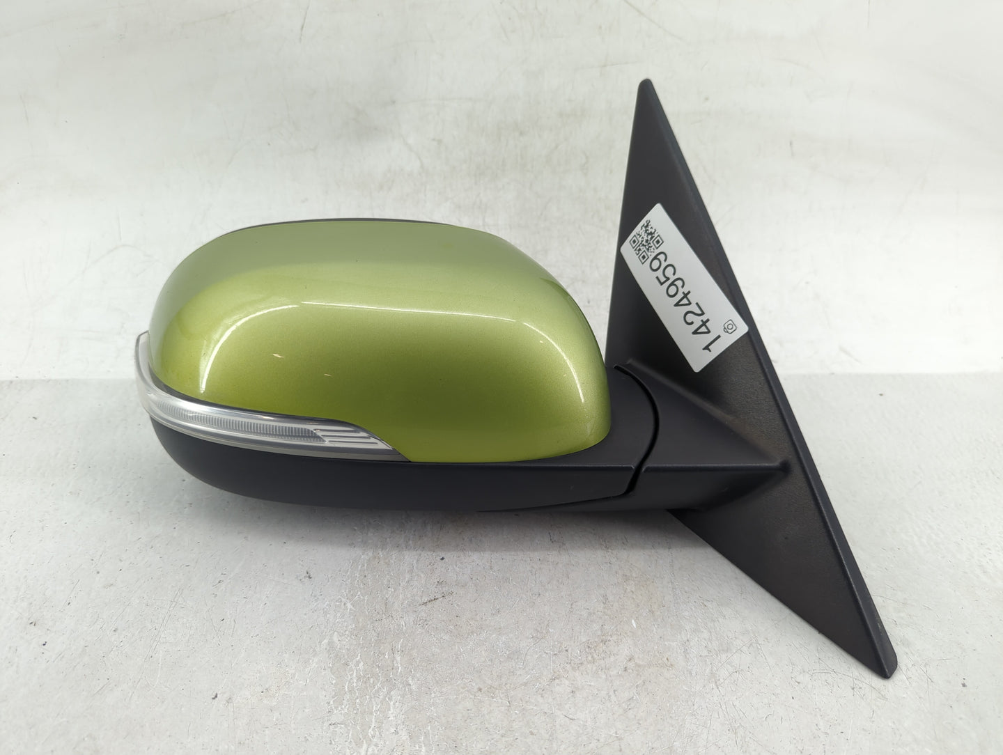 2014 Kia Soul Driver Left Side View Power Door Mirror Lime - Oemusedautoparts1.com