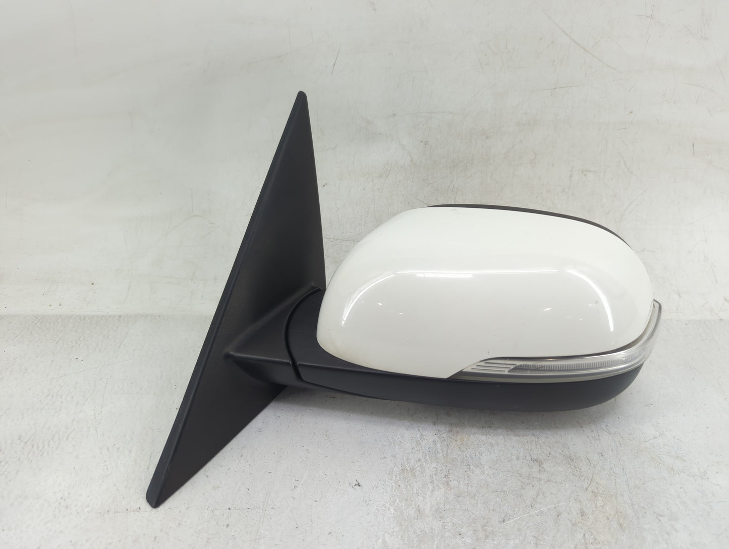 2014-2019 Kia Soul Driver Side View Mirror - Left Door Mirror OEM Used - Oemusedautoparts1.com