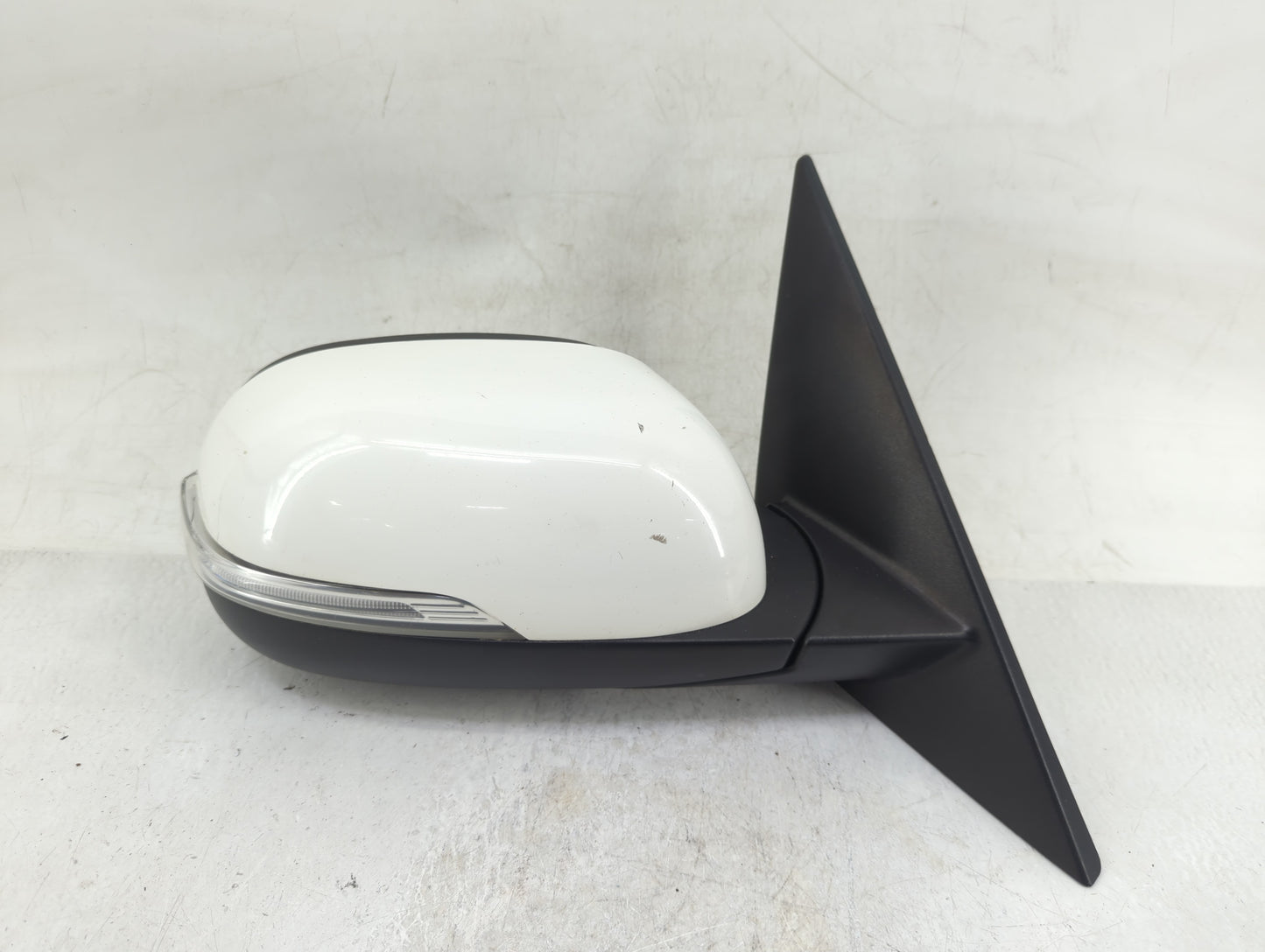 2014-2019 Kia Soul Passenger Right Side View Manual Door Mirror White - Oemusedautoparts1.com