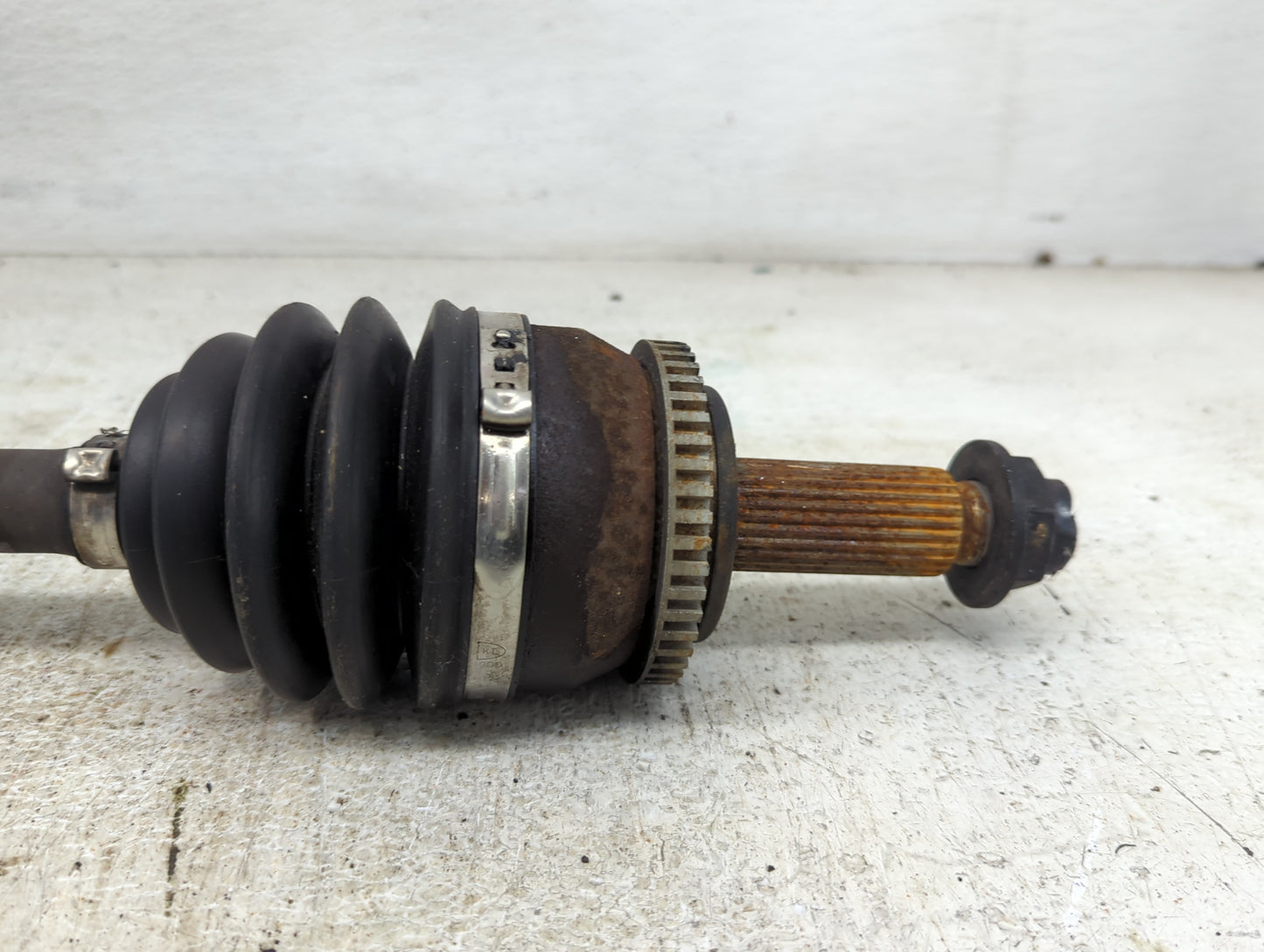 2014-2019 Kia Soul Axle Shaft Front Driver Cv C/v - Oemusedautoparts1.com