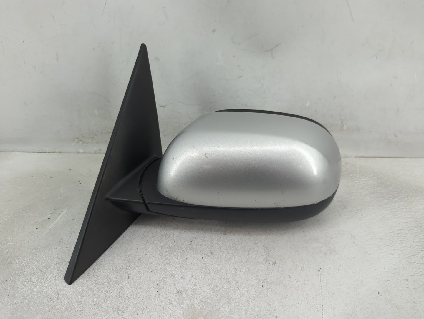 2014-2019 Kia Soul Driver Side View Mirror - Left Door Mirror OEM Used - Oemusedautoparts1.com