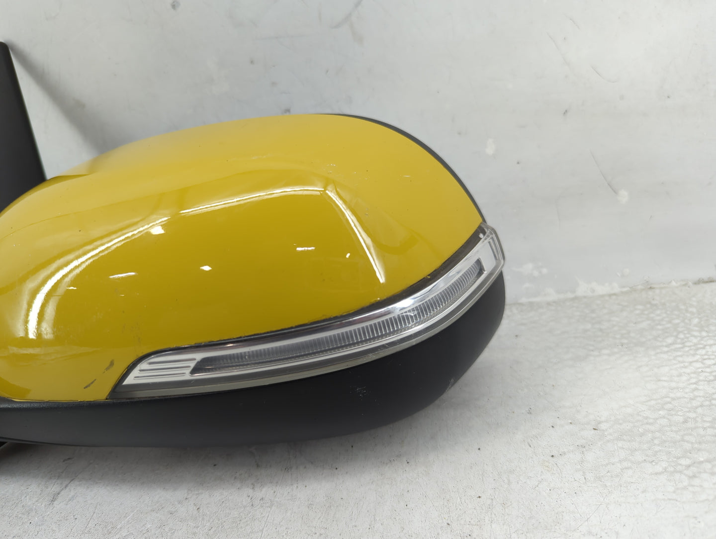 2014-2019 Kia Soul Driver Side View Mirror - Left Door Mirror OEM Used - Oemusedautoparts1.com