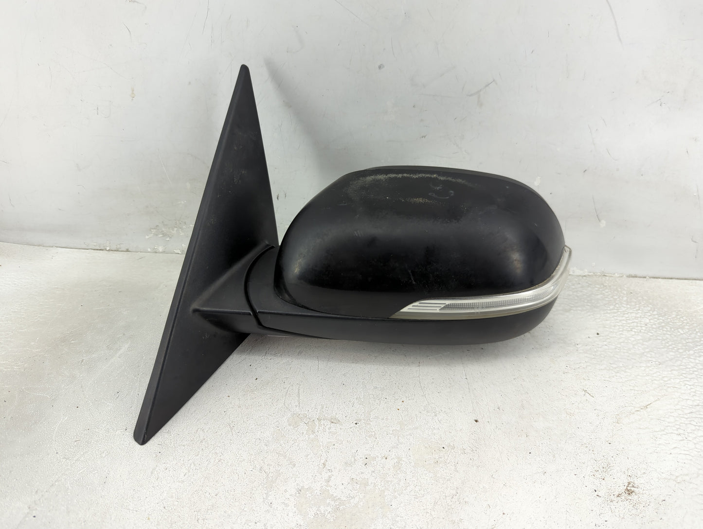 2014-2019 Kia Soul Driver Side View Mirror - Left Door Mirror OEM Used - Oemusedautoparts1.com
