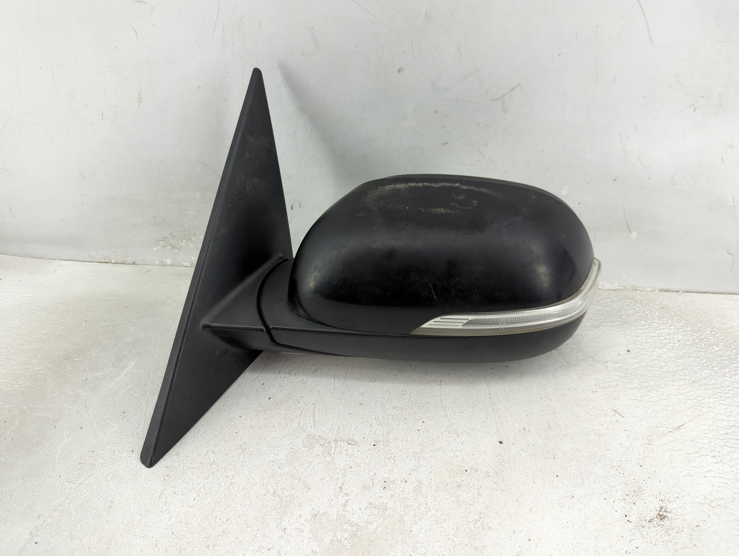 2014-2019 Kia Soul Driver Side View Mirror - Left Door Mirror OEM Used - Oemusedautoparts1.com