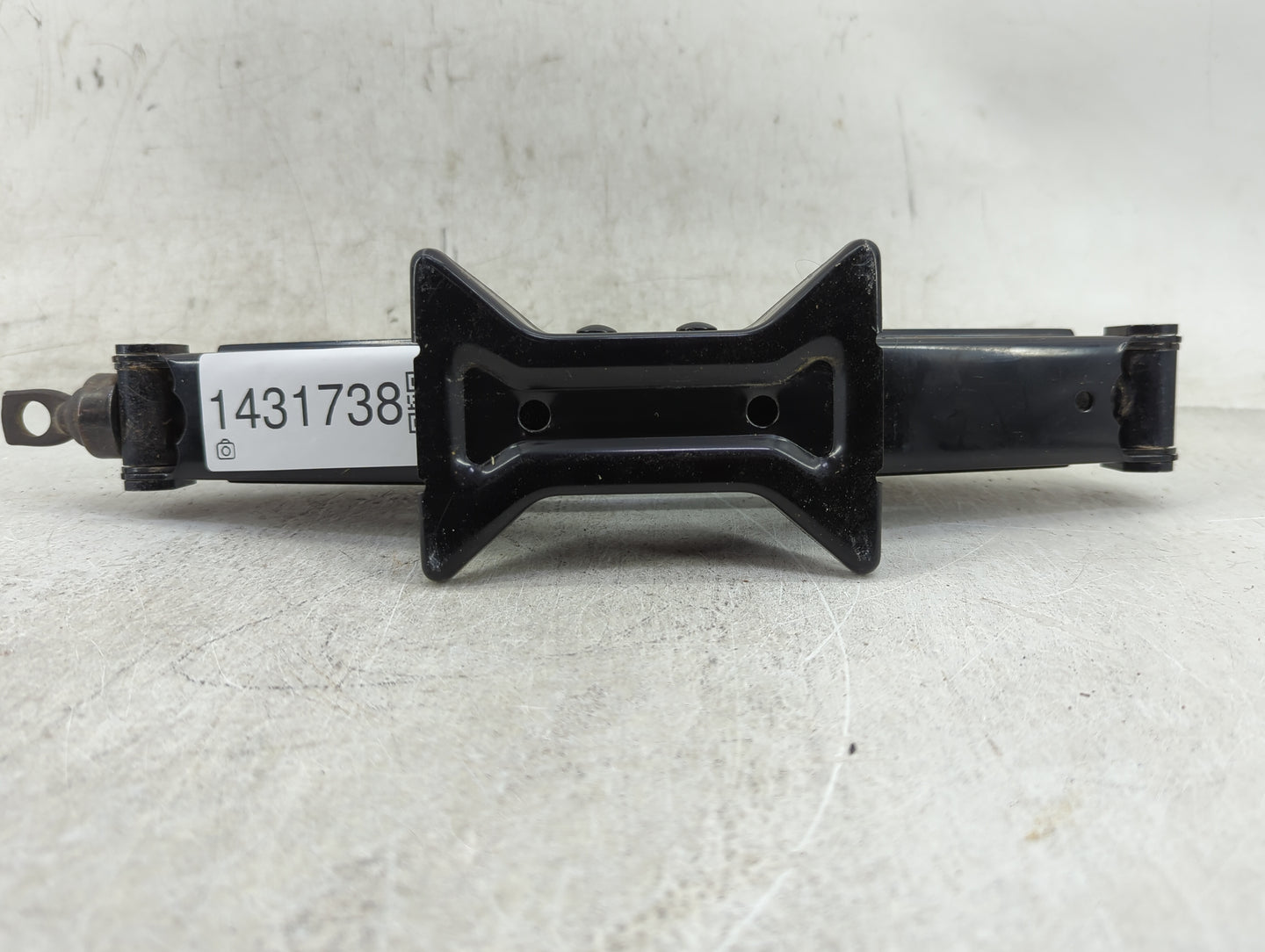 2014 Kia Soul Spare Scissor Car Jack - Oemusedautoparts1.com