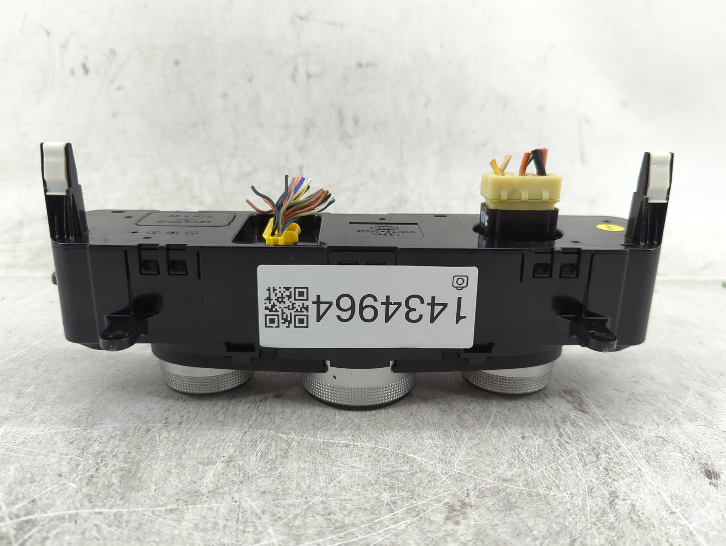 2014-2016 Kia Soul Climate Control Module Temperature AC/Heater Replacement P/N:C500-FGDCA01 97250-B2AS0ASB Fits OEM Used Au