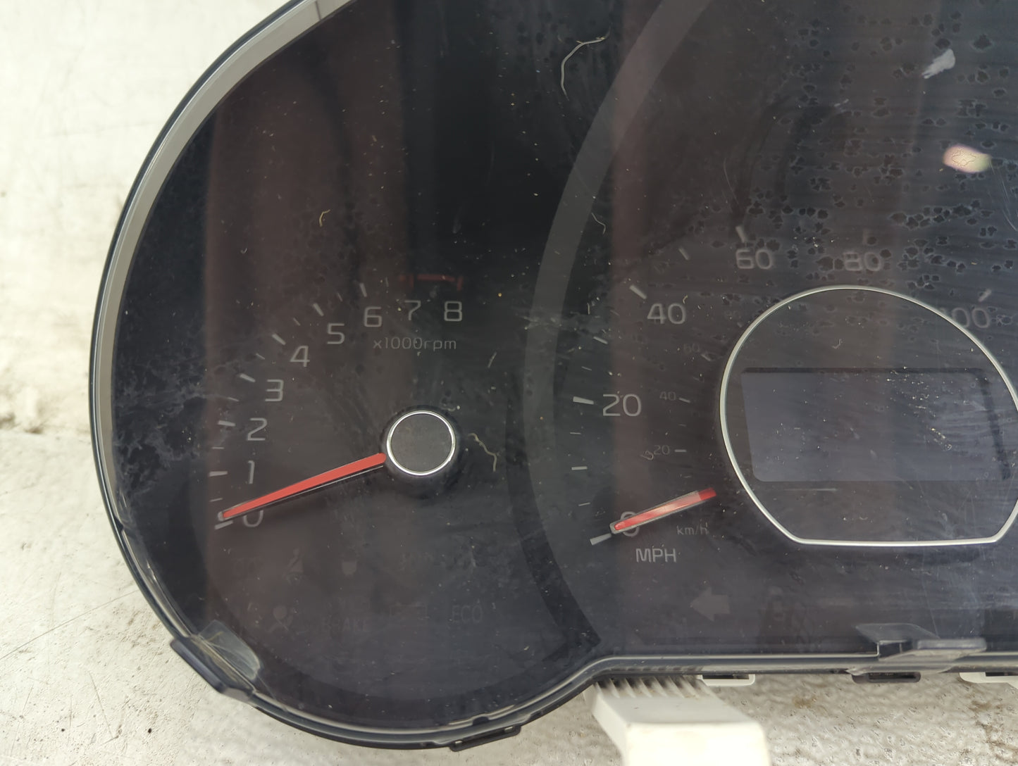 2014-2015 Kia Soul Instrument Cluster Speedometer Gauges P/N:94006-B2540 Fits Fits 2014 2015 OEM Used Auto Parts - Oemusedau