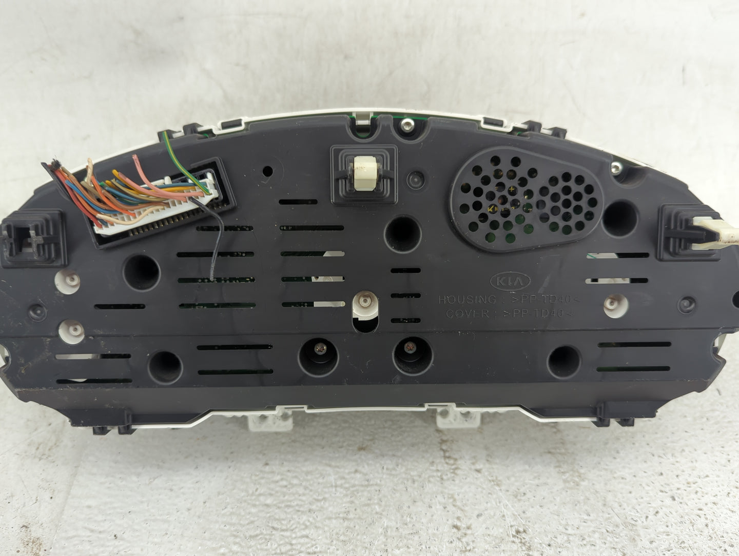 2014-2015 Kia Soul Instrument Cluster Speedometer Gauges P/N:94006-B2540 Fits Fits 2014 2015 OEM Used Auto Parts - Oemusedau