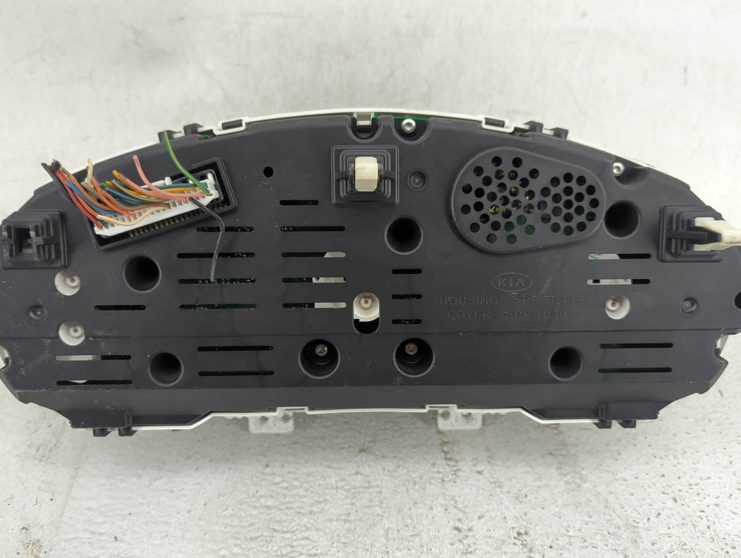 2014-2015 Kia Soul Instrument Cluster Speedometer Gauges P/N:94006-B2540 Fits Fits 2014 2015 OEM Used Auto Parts - Oemusedau