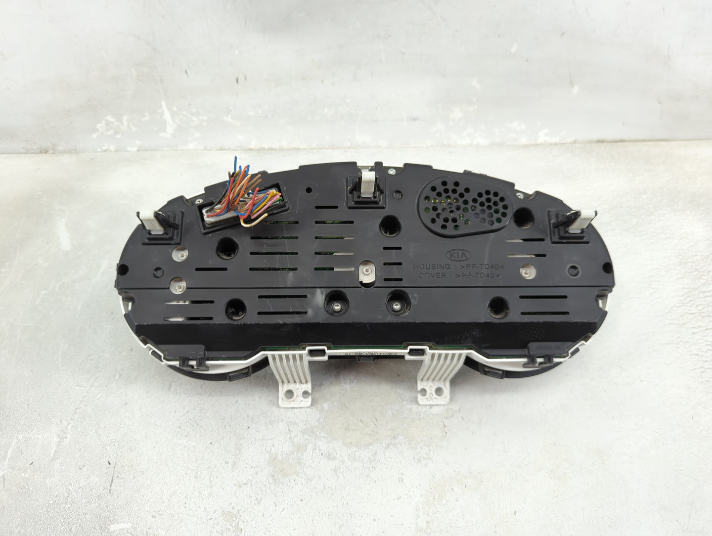 2014-2015 Kia Soul Instrument Cluster Speedometer Gauges P/N:94006-B2510 Fits Fits 2014 2015 OEM Used Auto Parts - Oemusedau