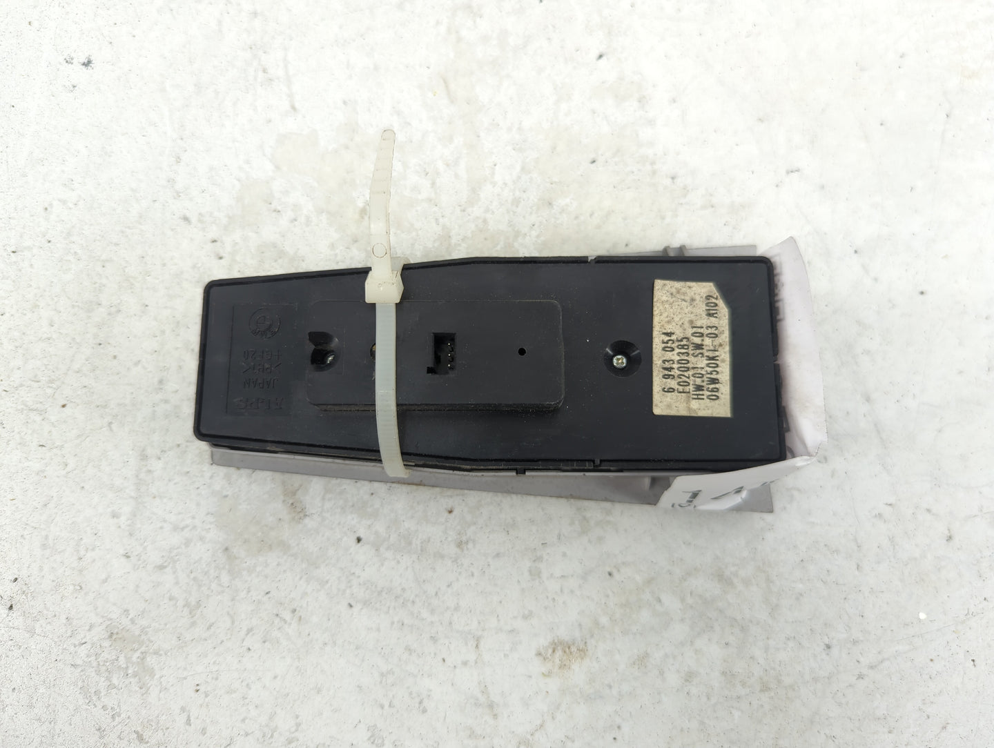 2014 Kia Soul Master Power Window Switch Replacement Driver Side Left P/N:6 943 054 Fits OEM Used Auto Parts - Oemusedautopa