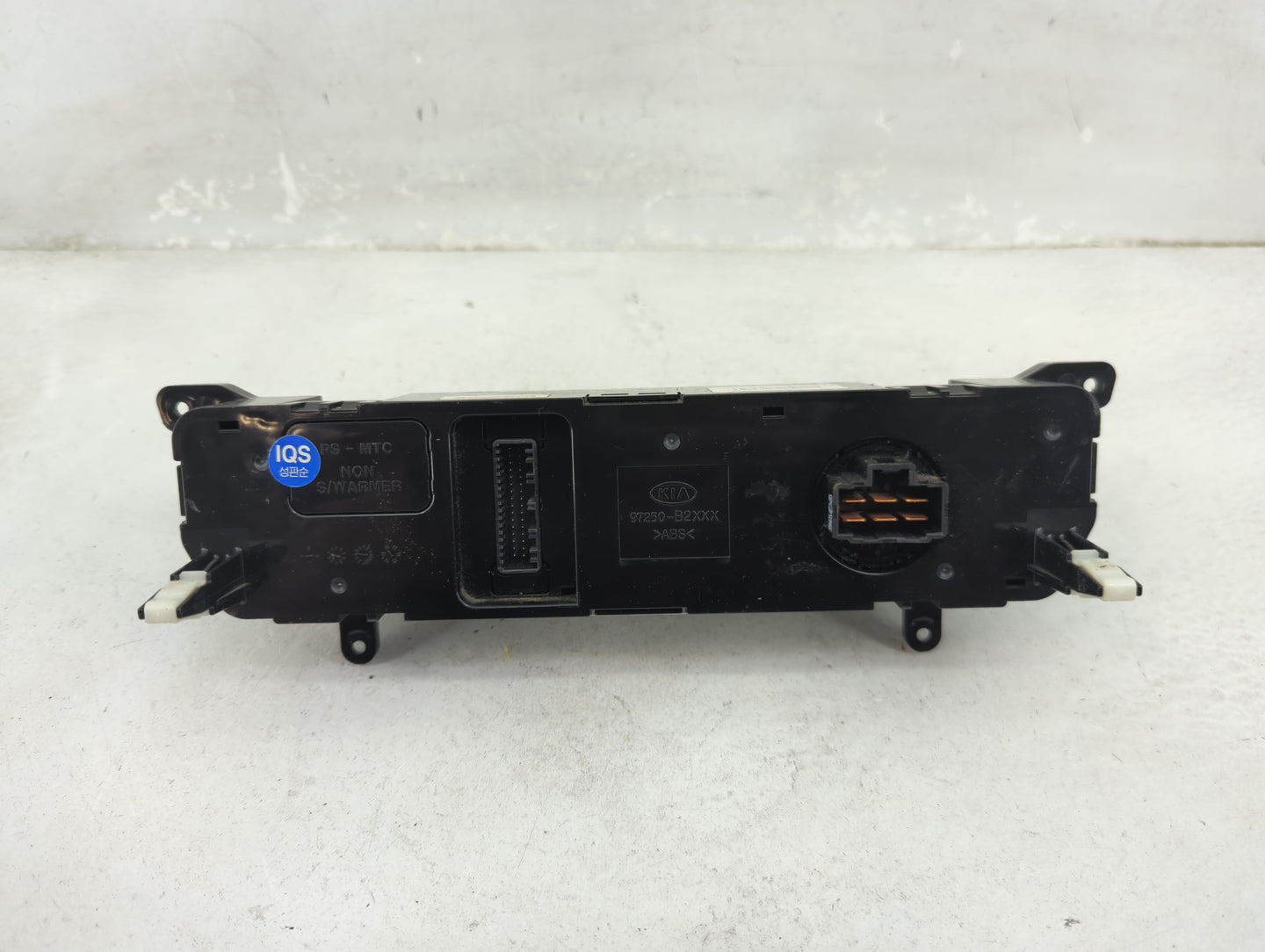 2014-2016 Kia Soul Climate Control Module Temperature AC/Heater Replacement P/N:97250-B2AS0ASB 97250-B2XXX Fits OEM Used Aut