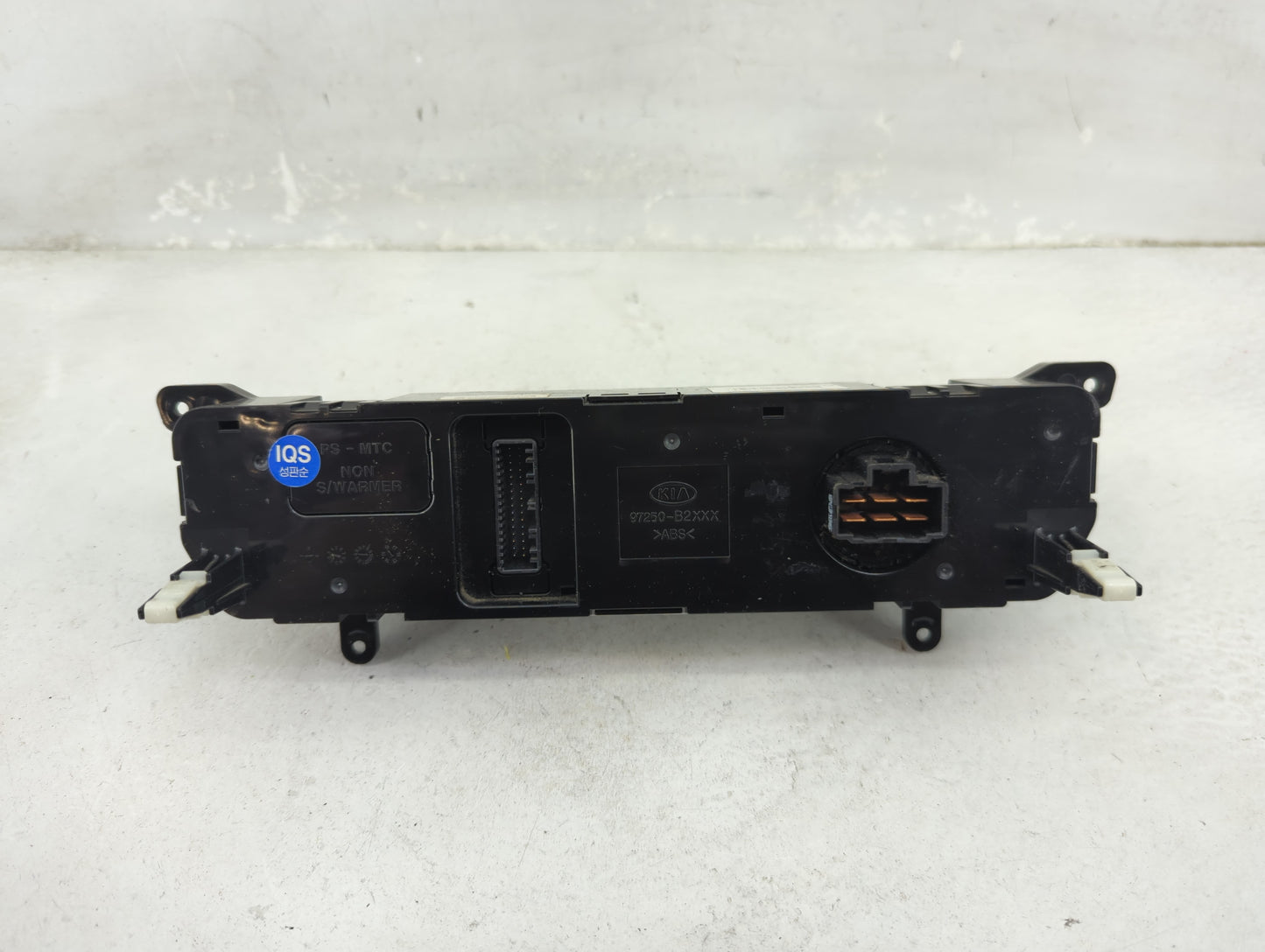 2014-2016 Kia Soul Climate Control Module Temperature AC/Heater Replacement P/N:97250-B2AS0ASB 97250-B2XXX Fits OEM Used Aut