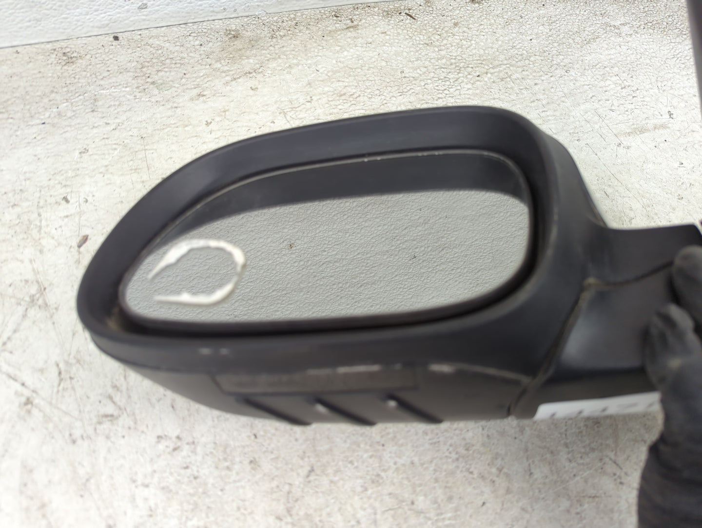 2014-2019 Kia Soul Driver Side View Mirror - Left Door Mirror OEM Used - Oemusedautoparts1.com