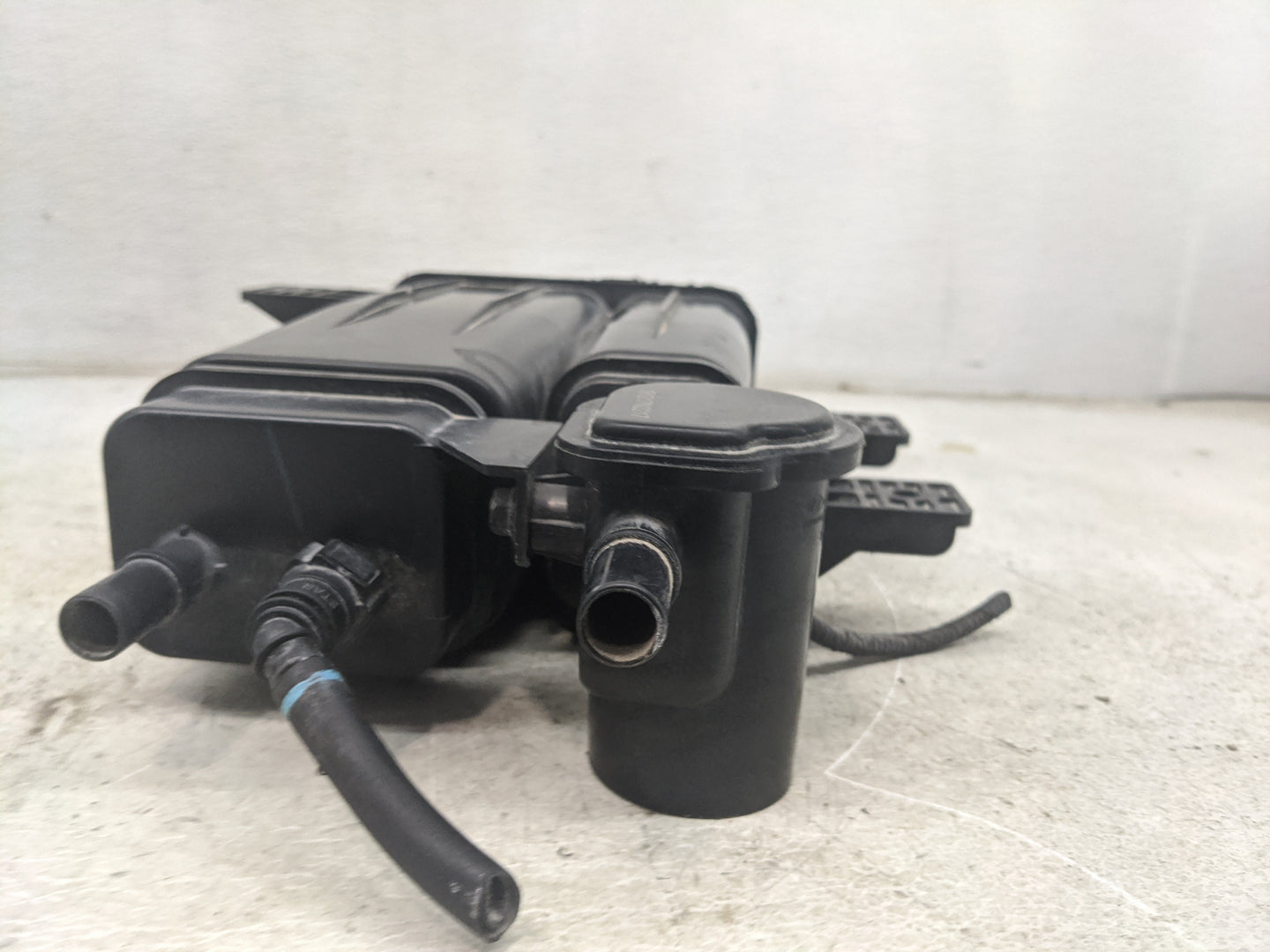 2014 Kia Soul Fuel Vapor Charcoal Canister 1462105 - Oemusedautoparts1.com
