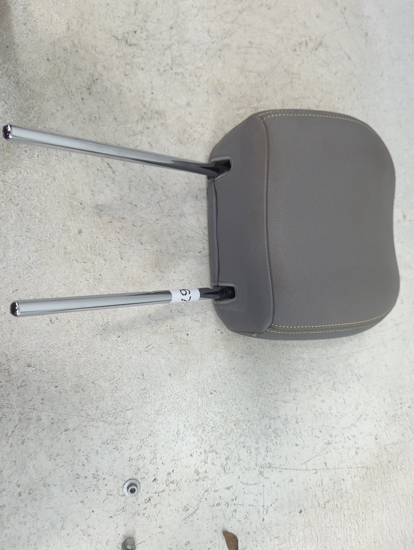 2014-2016 Kia Soul Headrest Head Rest Front Driver Seat Grey - Oemusedautoparts1.com