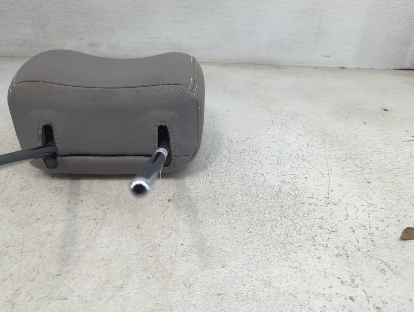 2014-2016 Kia Soul Headrest Head Rest Front Driver Seat Grey - Oemusedautoparts1.com