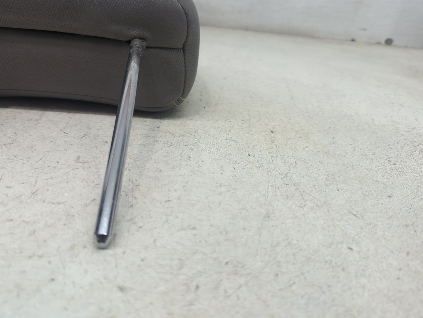 2014 Kia Soul Headrest Head Rest Rear Center Seat Fits OEM Used Auto Parts - Oemusedautoparts1.com