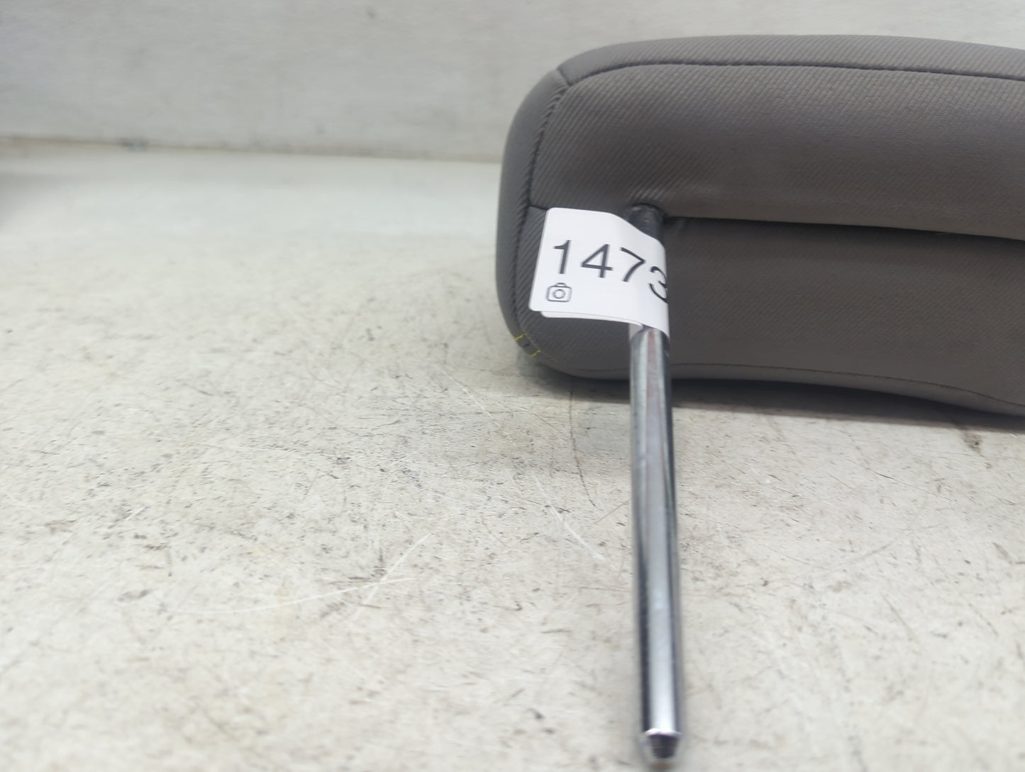 2014 Kia Soul Headrest Head Rest Rear Center Seat Fits OEM Used Auto Parts - Oemusedautoparts1.com
