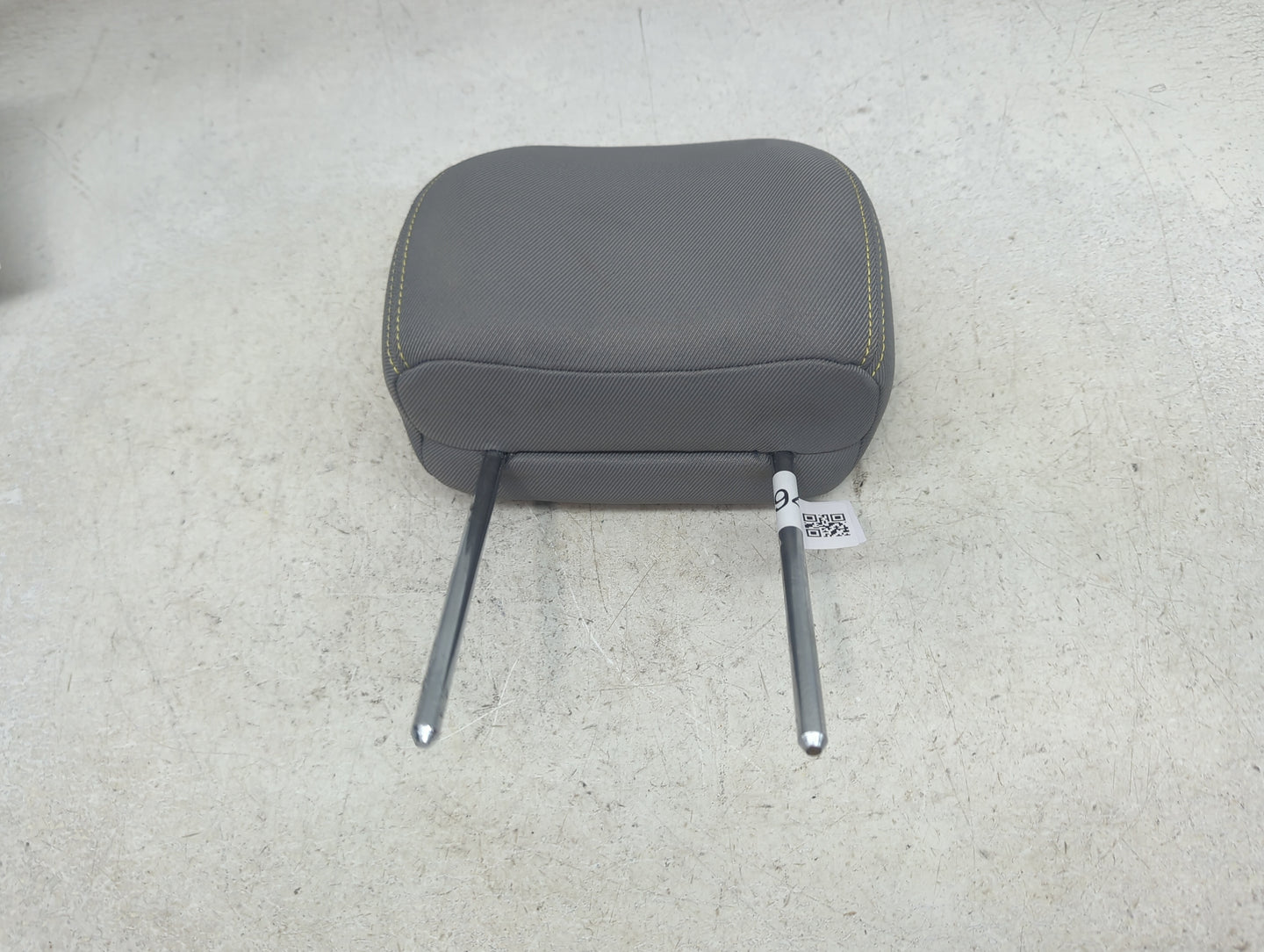 2014 Kia Soul Headrest Head Rest Rear Center Seat Fits OEM Used Auto Parts - Oemusedautoparts1.com