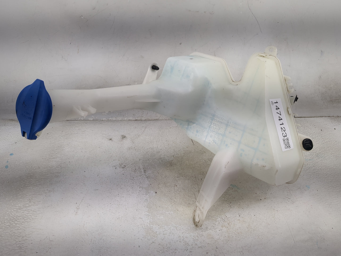2014-2019 Kia Soul Windshield Washer Fluid Reservoir Bottle Oem 1474123 - Oemusedautoparts1.com