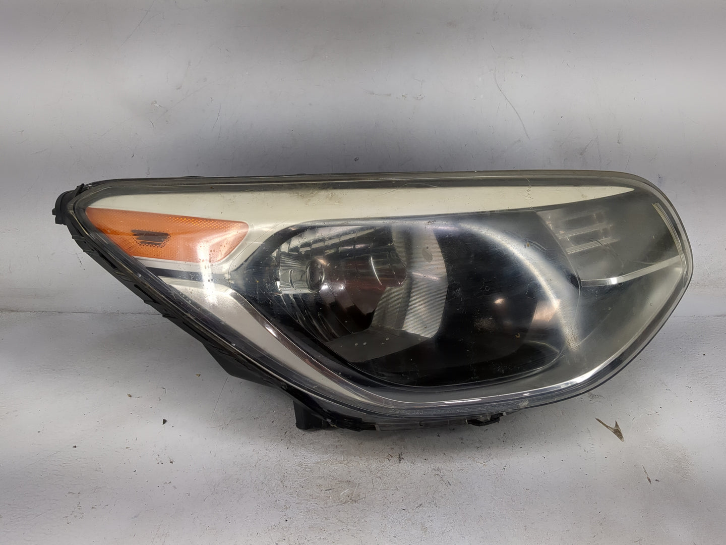 2014-2019 Kia Soul Passenger Right Oem Head Light Headlight Lamp 1481257 - Oemusedautoparts1.com