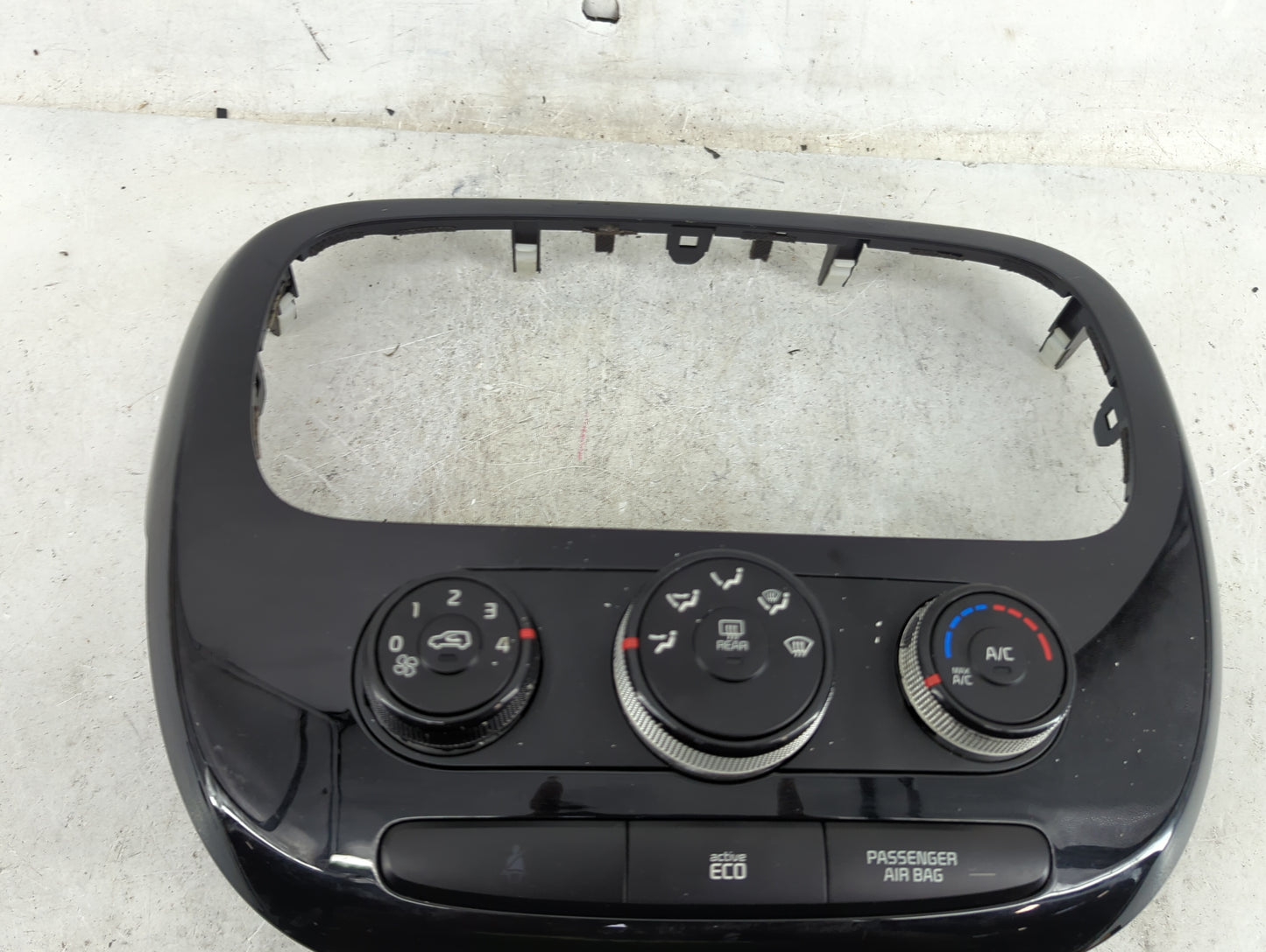 2014 Kia Soul Climate Control Module Temperature AC/Heater Replacement P/N:PS P00A KCW 00494 Fits OEM Used Auto Parts - Oemu