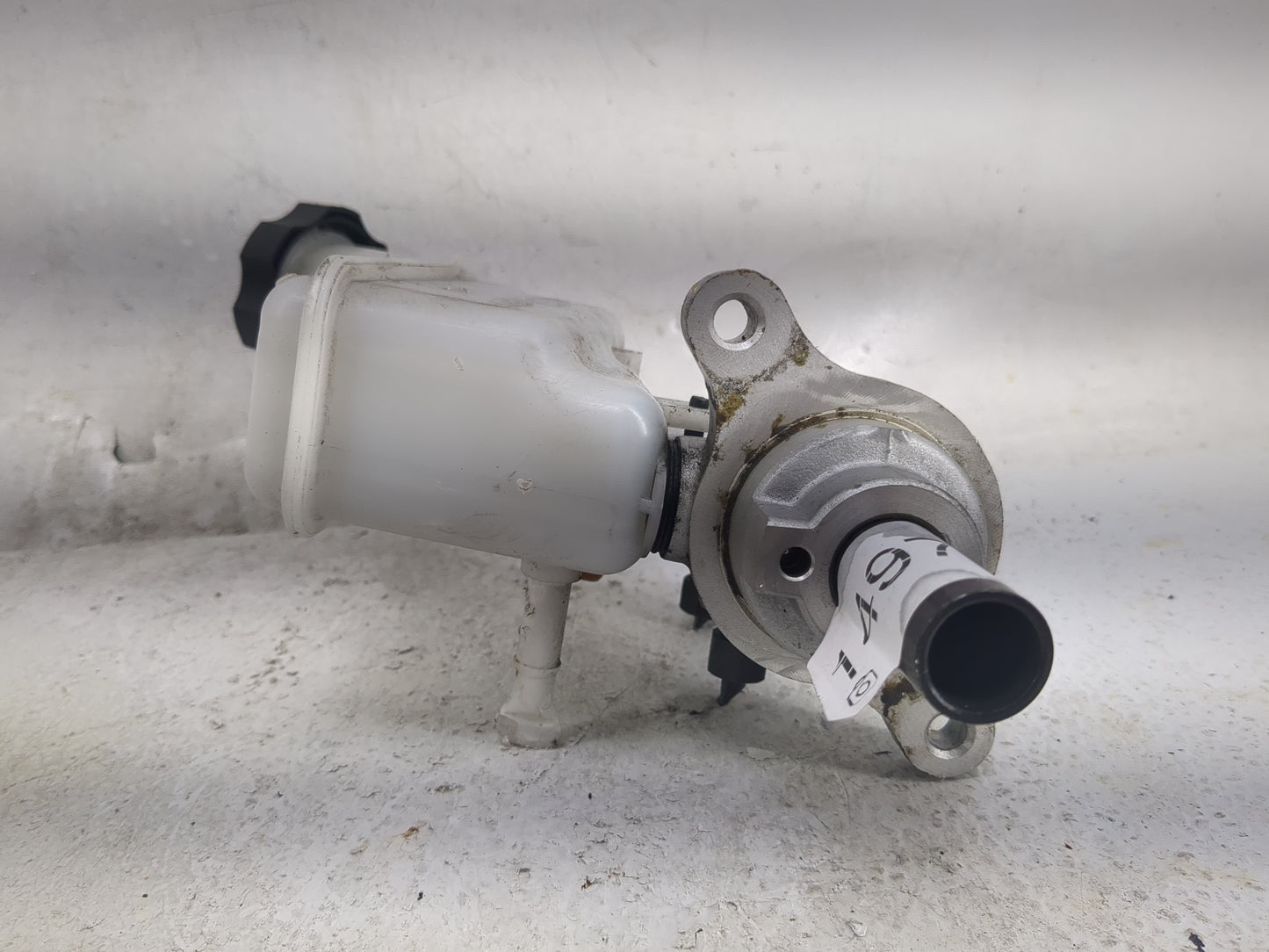 2014-2016 Kia Soul Brake Master Cylinder 1497987 - Oemusedautoparts1.com