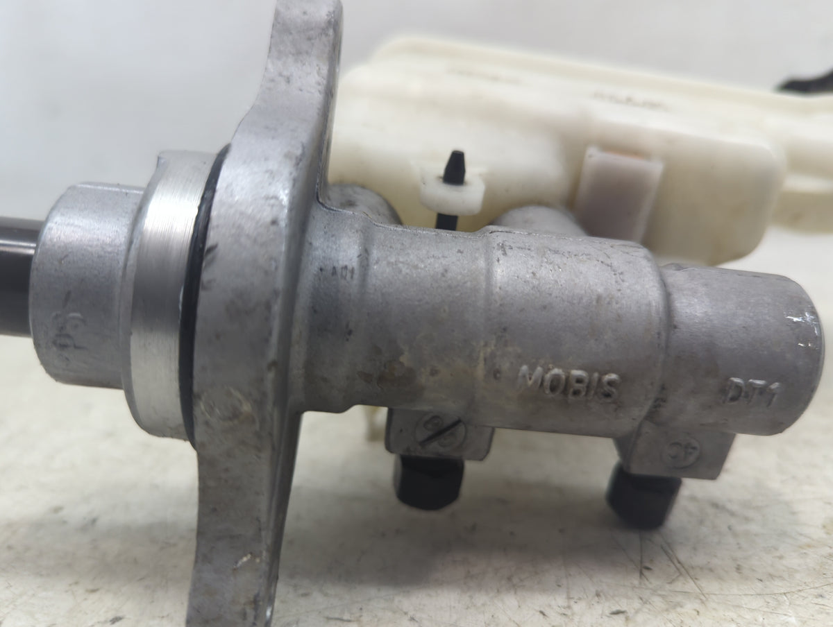 2014-2016 Kia Soul Brake Master Cylinder 1498235 - Oemusedautoparts1.com