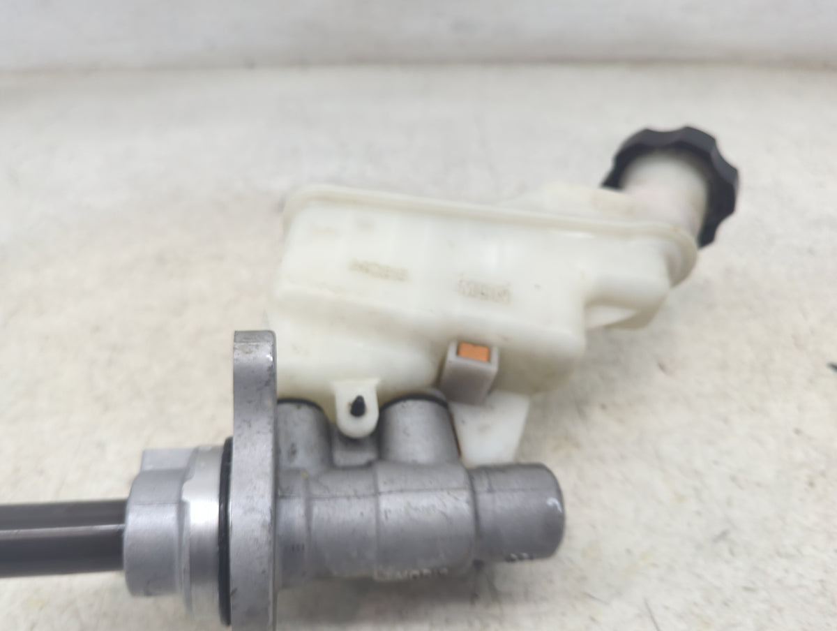 2014-2016 Kia Soul Brake Master Cylinder 1498235 - Oemusedautoparts1.com
