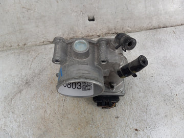 2014-2019 Kia Soul Throttle Body P/N:35100-2E000 5323 11Q18 Fits Fits 2011 2012 2013 2014 2015 2016 2017 2018 2019 2020 2021 OEM Used Auto Parts