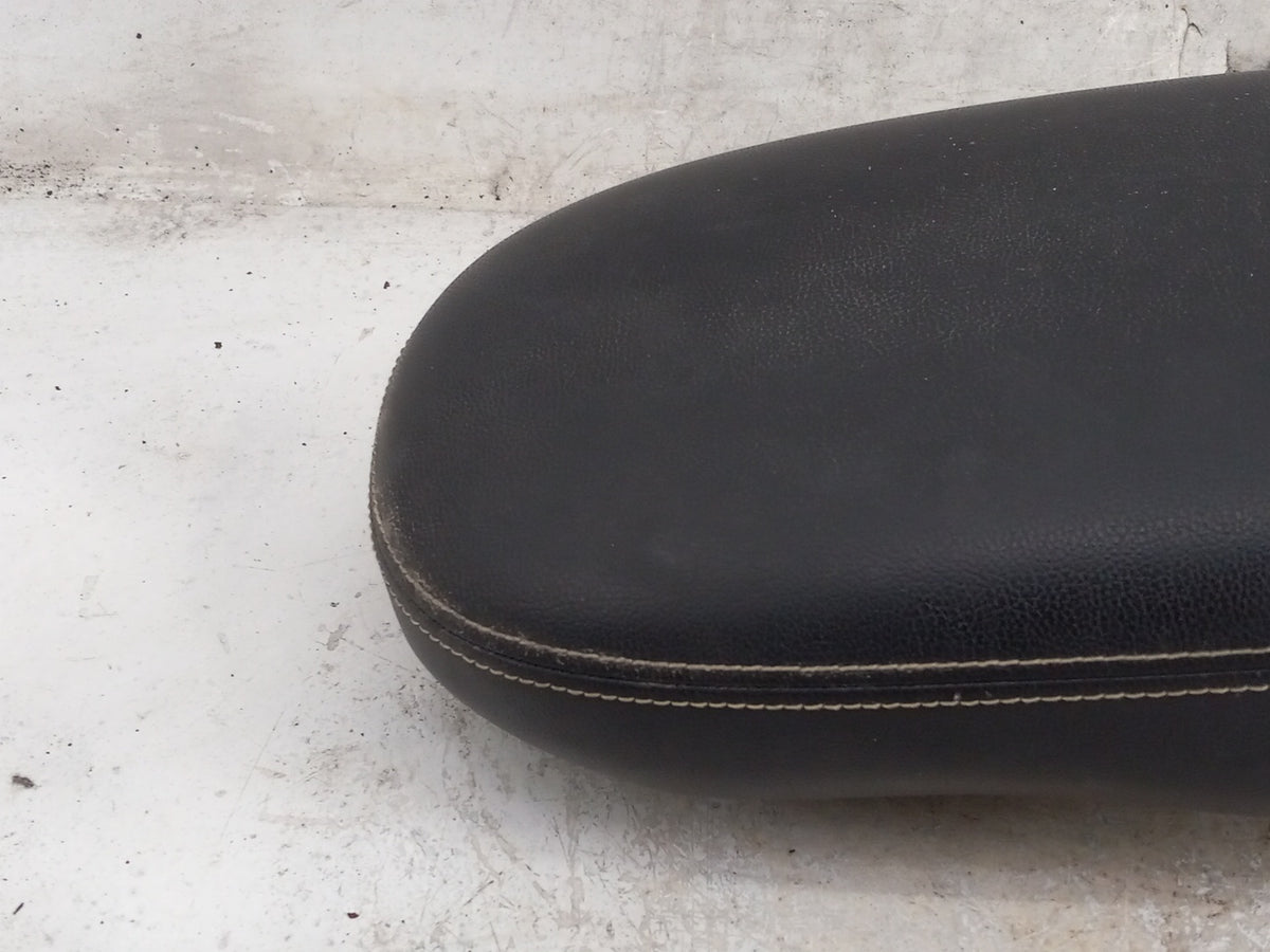 2014 Kia Soul Center Console Armrest Cover Lid Fits OEM Used Auto Parts - Oemusedautoparts1.com
