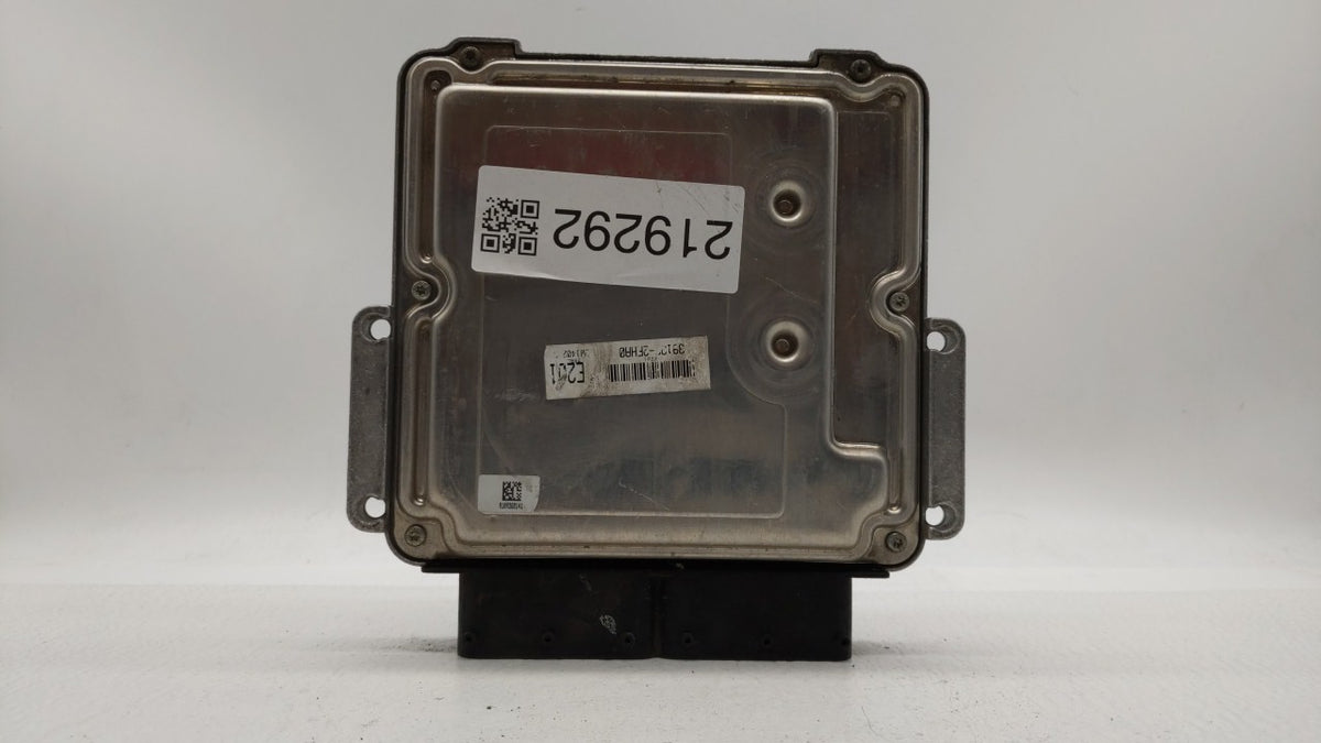 2014 Kia Soul PCM Engine Control Computer ECU ECM PCU OEM P/N:39133-2EHA0 39132-2EHA0, 39130-2GKR1, 39100-2GKR1 OEM Used Aut